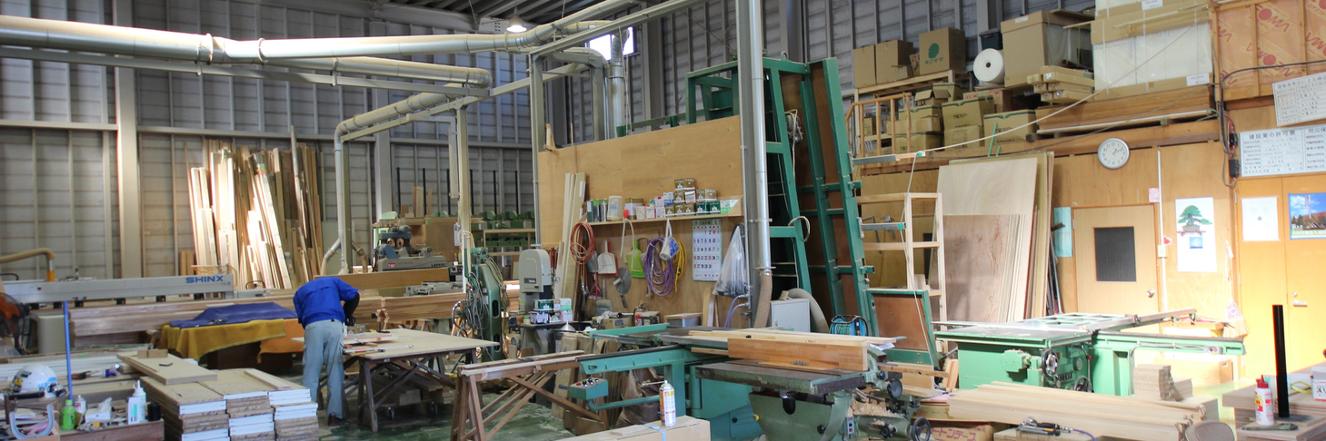 技術を支える作業場風景